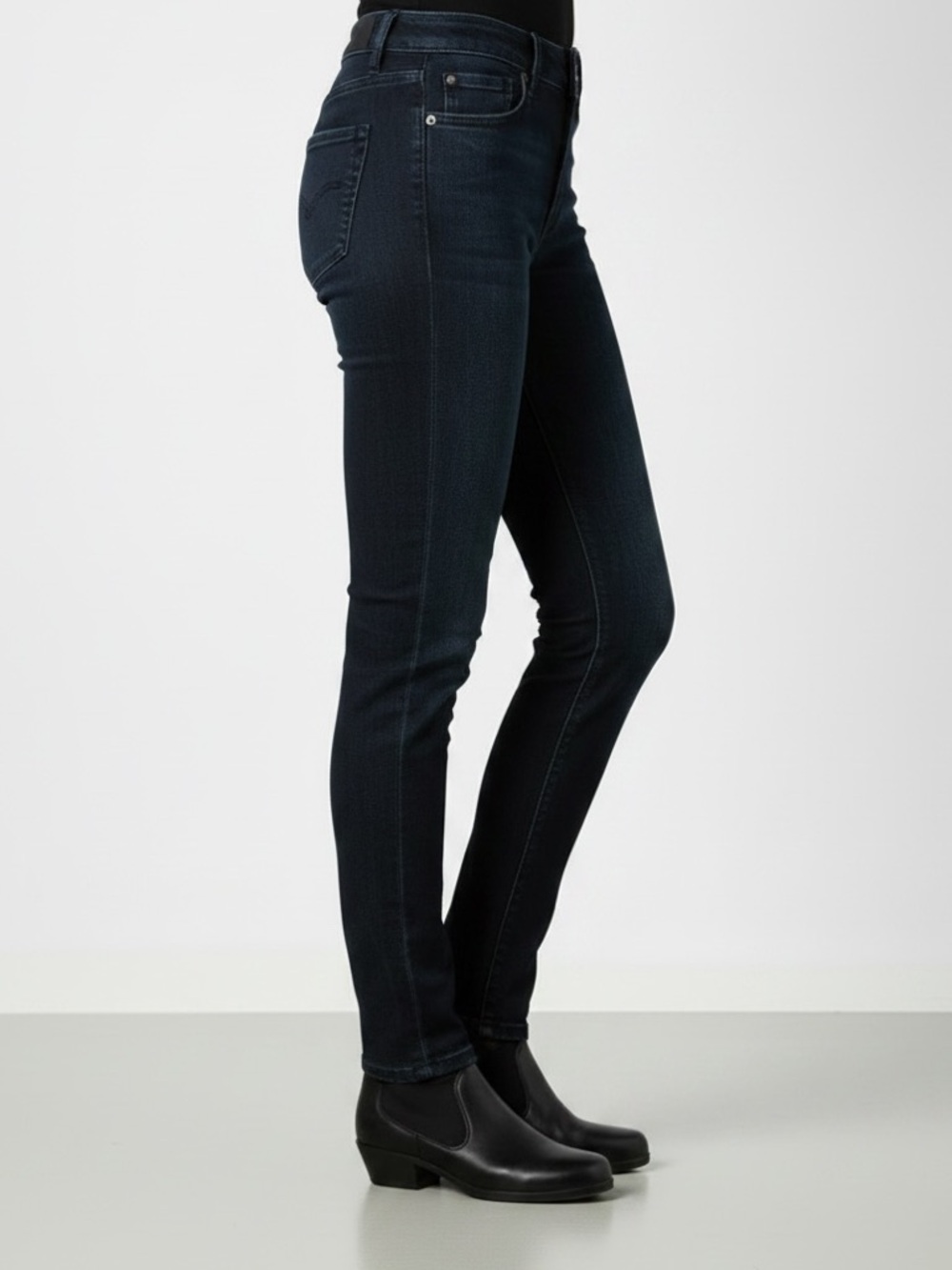 Ladies Munro slip-on shoes - Picture 8 of 12